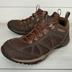 Merrell Women’s Siren‎ Sport Q2 Goretex Leather Trail Hiking Shoes. Size 9.5.